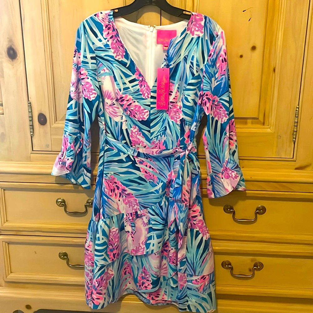 Lilly Pulitzer side tie dress, NWT, never worn. Great for any occasion.